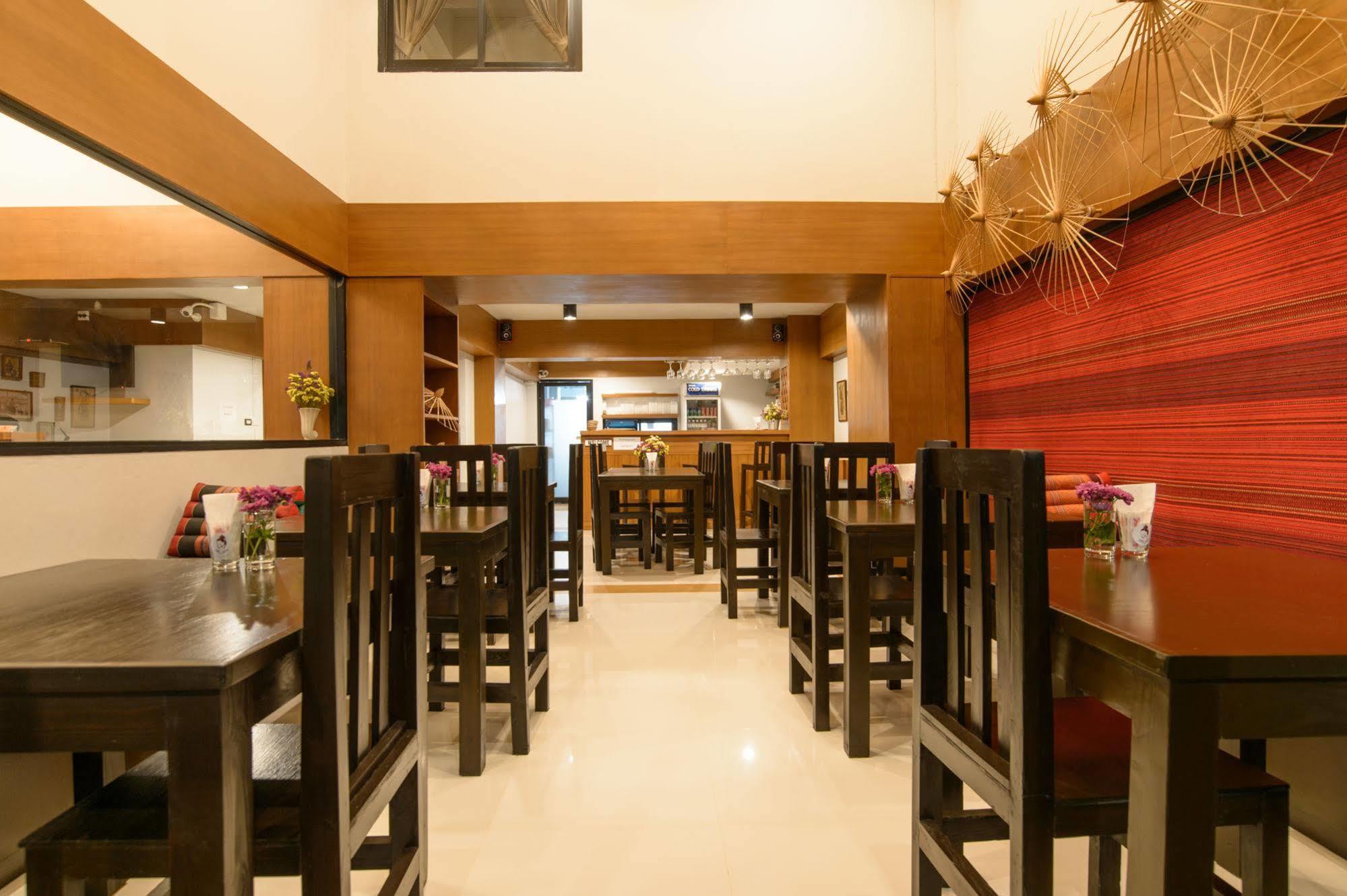 Little Lanna Guesthouse Chiang Mai Bagian luar foto