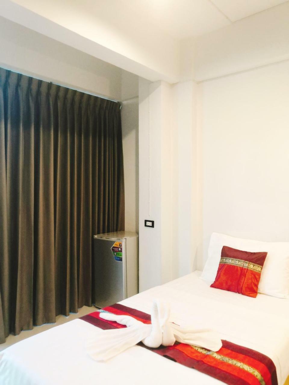 Little Lanna Guesthouse Chiang Mai Bagian luar foto