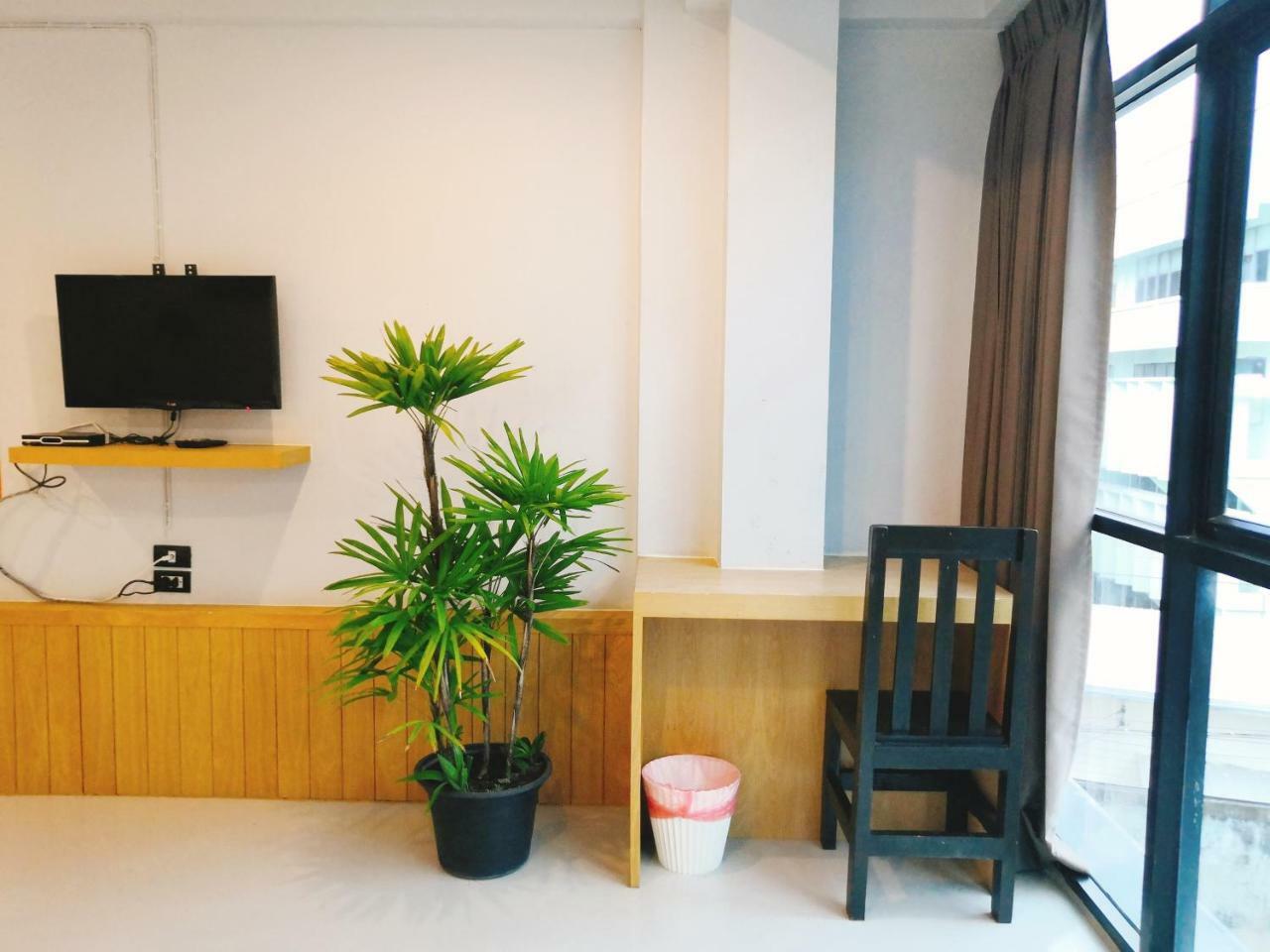 Little Lanna Guesthouse Chiang Mai Bagian luar foto