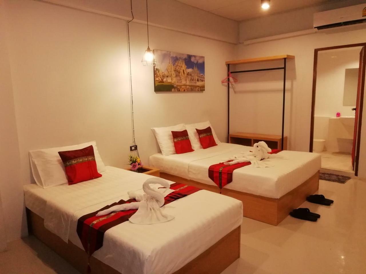 Little Lanna Guesthouse Chiang Mai Bagian luar foto